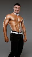 GOLD-COAST-TOPLESS-WAITER-HESTON-DIMPLES