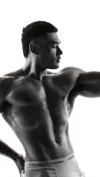 HESTON-BRISBANE-TOPLESS-WAITER-HUNK