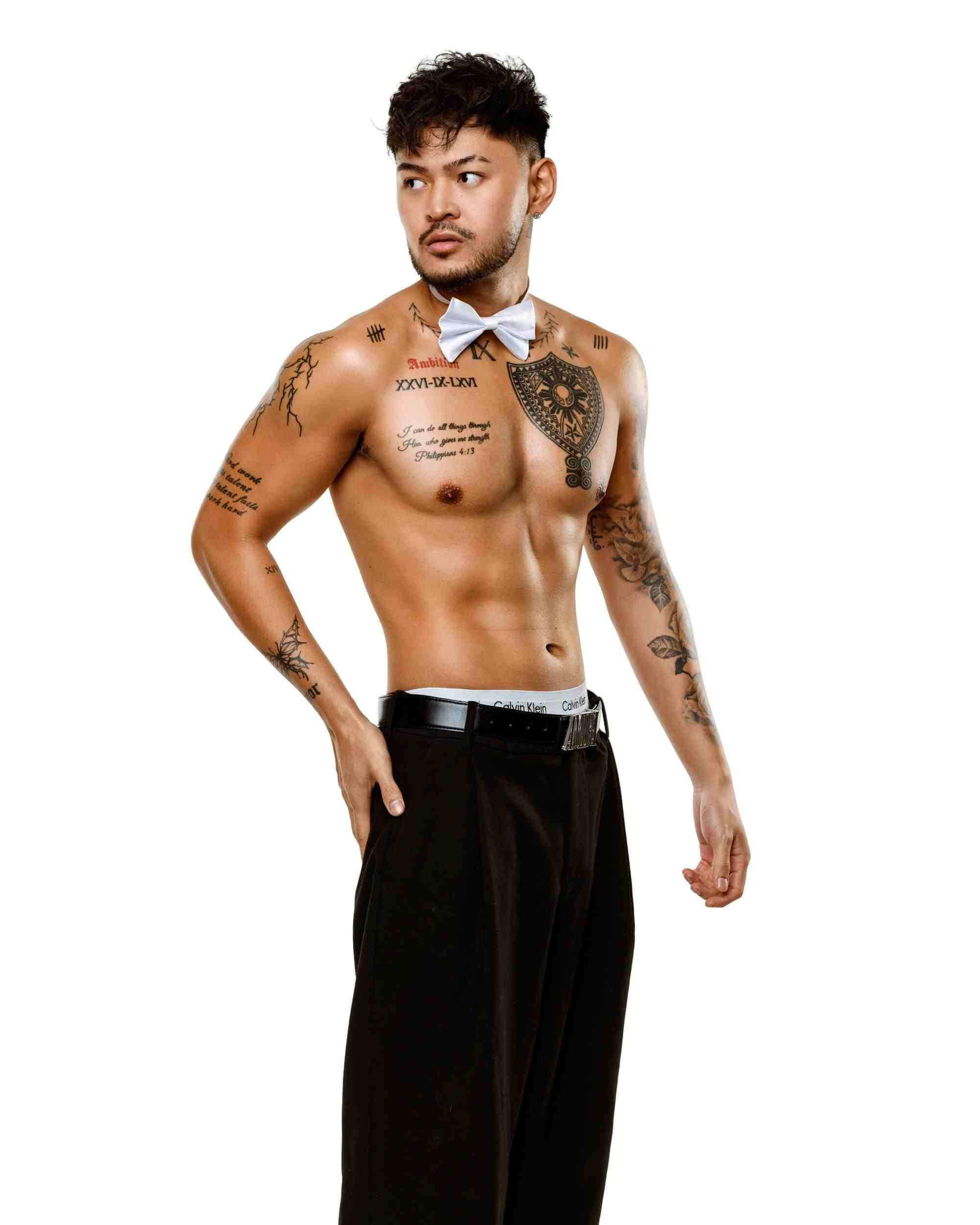 topless-waiter-phil-qld