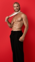 Magicmen-Kipp-Topless-Barman-scaled