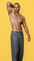 Magicmen-Topless-Waiter-Kipp-scaled