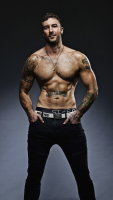 1_magic-men-jonny-topless-waiter-sydney