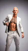 JUSTIN-LEO-SYDNEY-STRIPPER-ABS-1