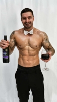 Magic-Men-Topless-Waiter