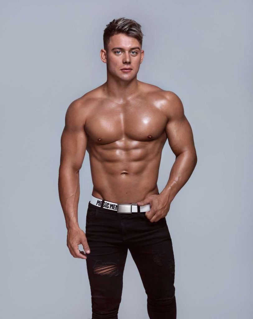 brisbane topless waiter dylan