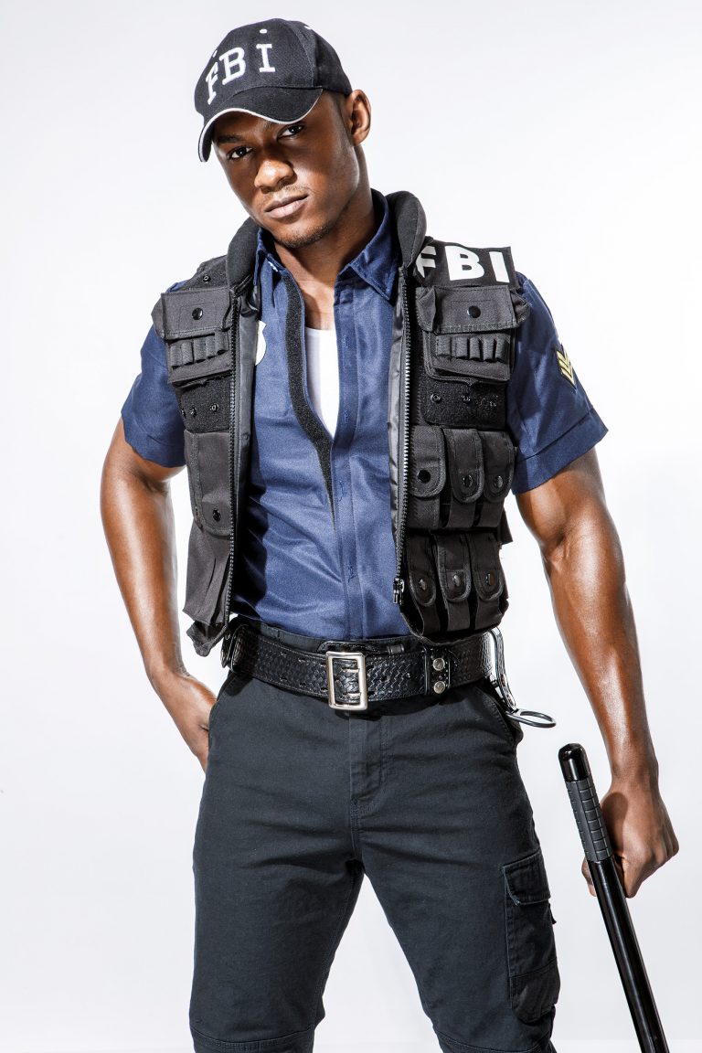 Male-stripper-Tyreese-police