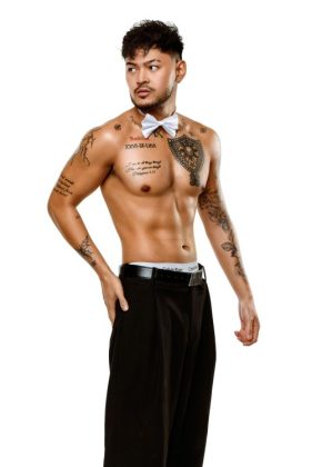 topless-waiter-phil-qld